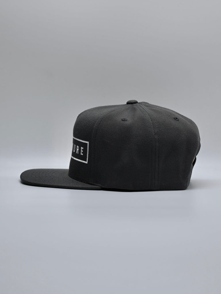 OCN Classic Horizon Snapback Charcoal Gray / White Hat