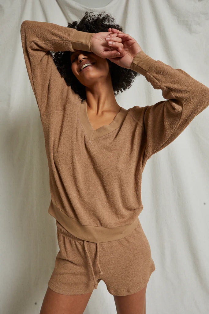 O'Connor V Neck Sweatshirt - Walnut Brown - Perfect White Tee