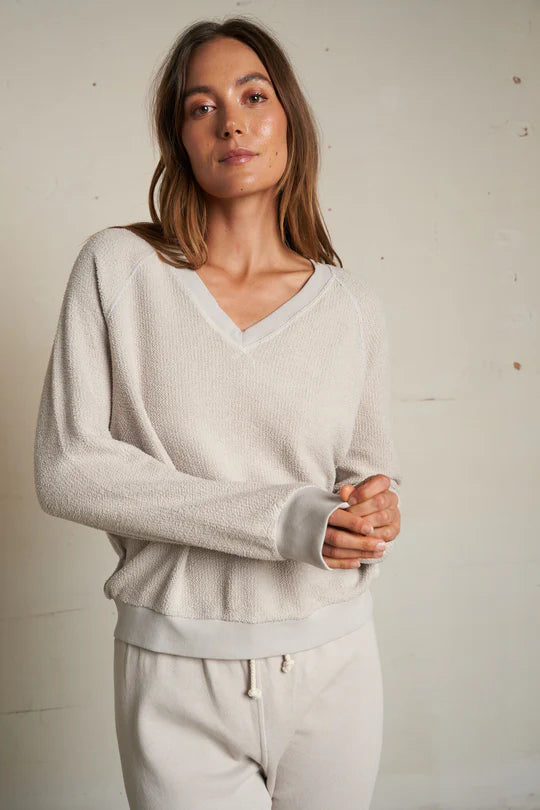 Zuri reverse fleece vneck raglan sweatshirt - Silver - Perfect White Tee